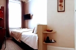 Habitaci&oacute;n luminosa en el hotel Arosfa
