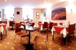 Sala de comida en el hotel Arosfa