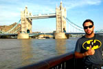 Al lado del Tower Bridge Al lado del Tower Bridge