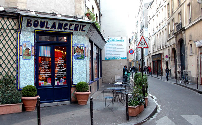 La típica panadería francesa en París La típica panadería francesa en París
